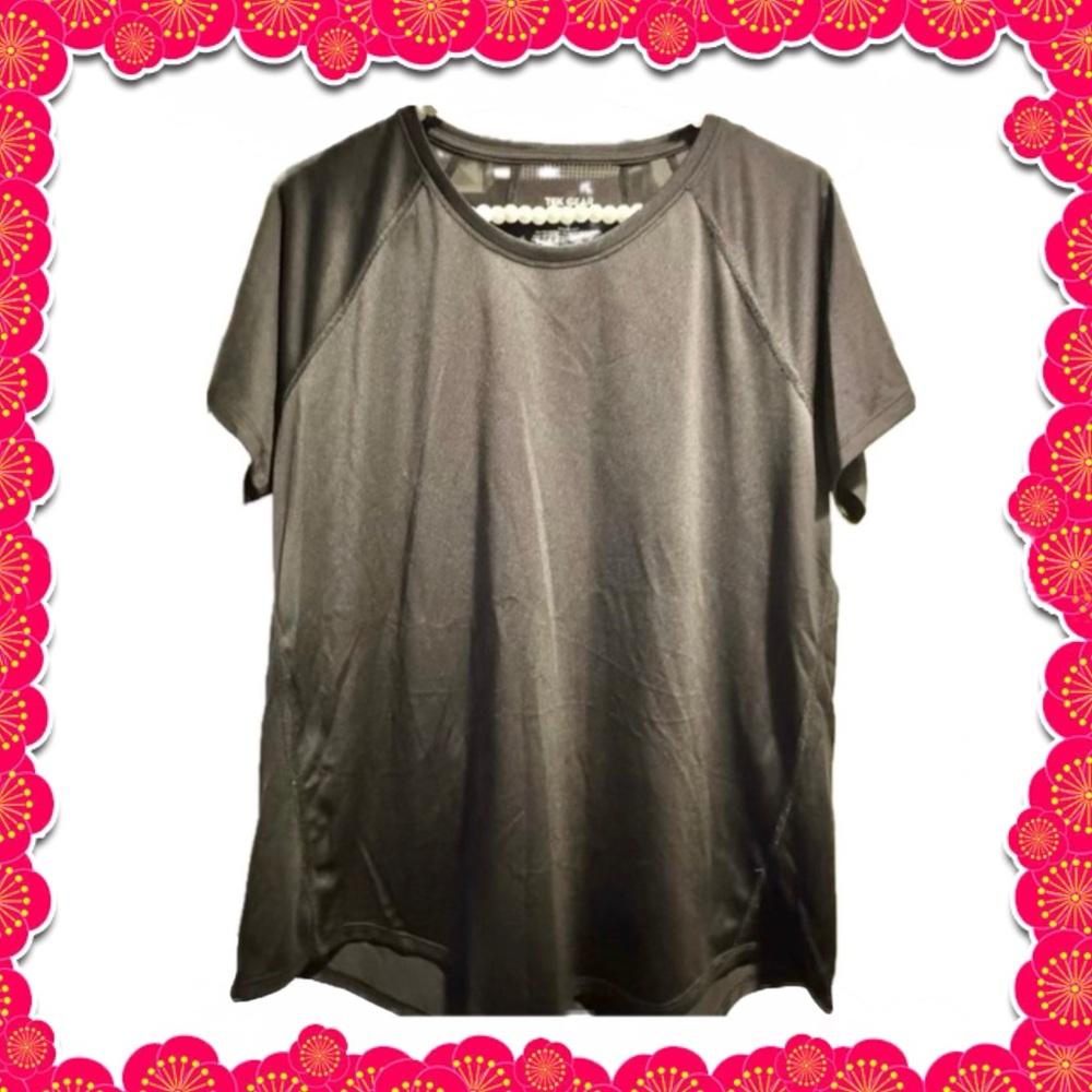 Women’s black Tek Gear Dry Tek active short sleeve top - large.